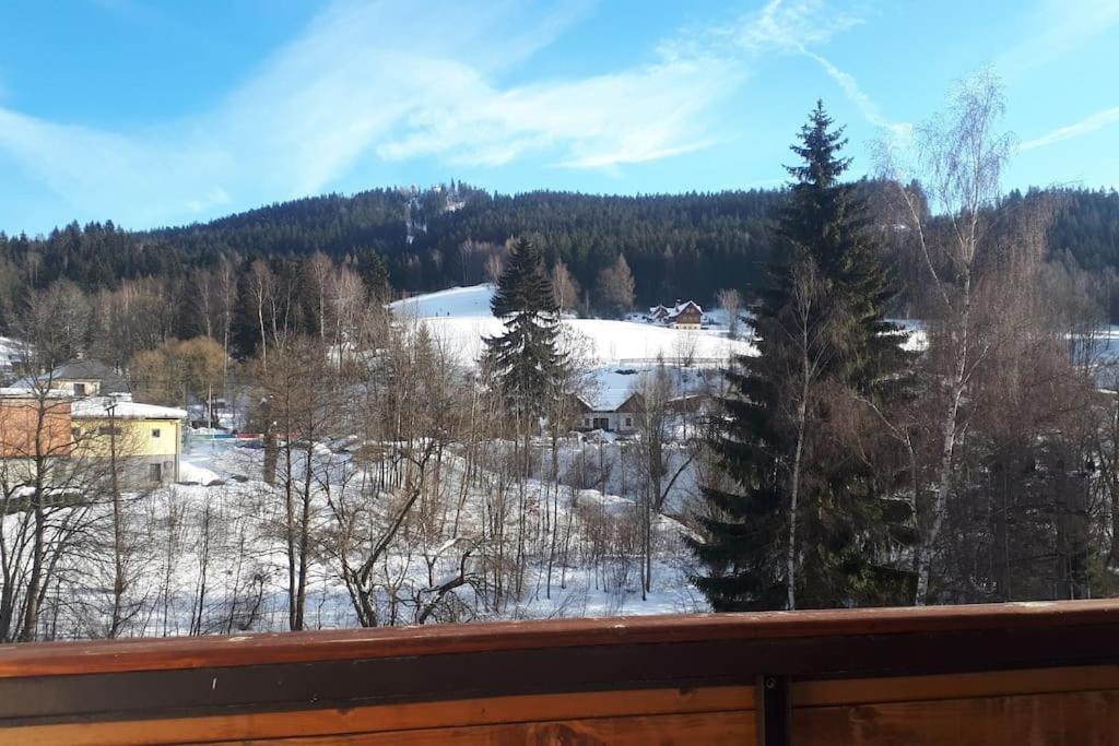 Apartmany Na Tanvaldskem Spicaku Jiretin pod Bukovou Exterior photo